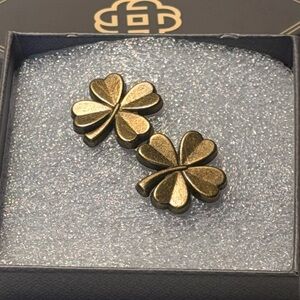 Gold Four-Leaf Clover Stud Denim waist Cinchers